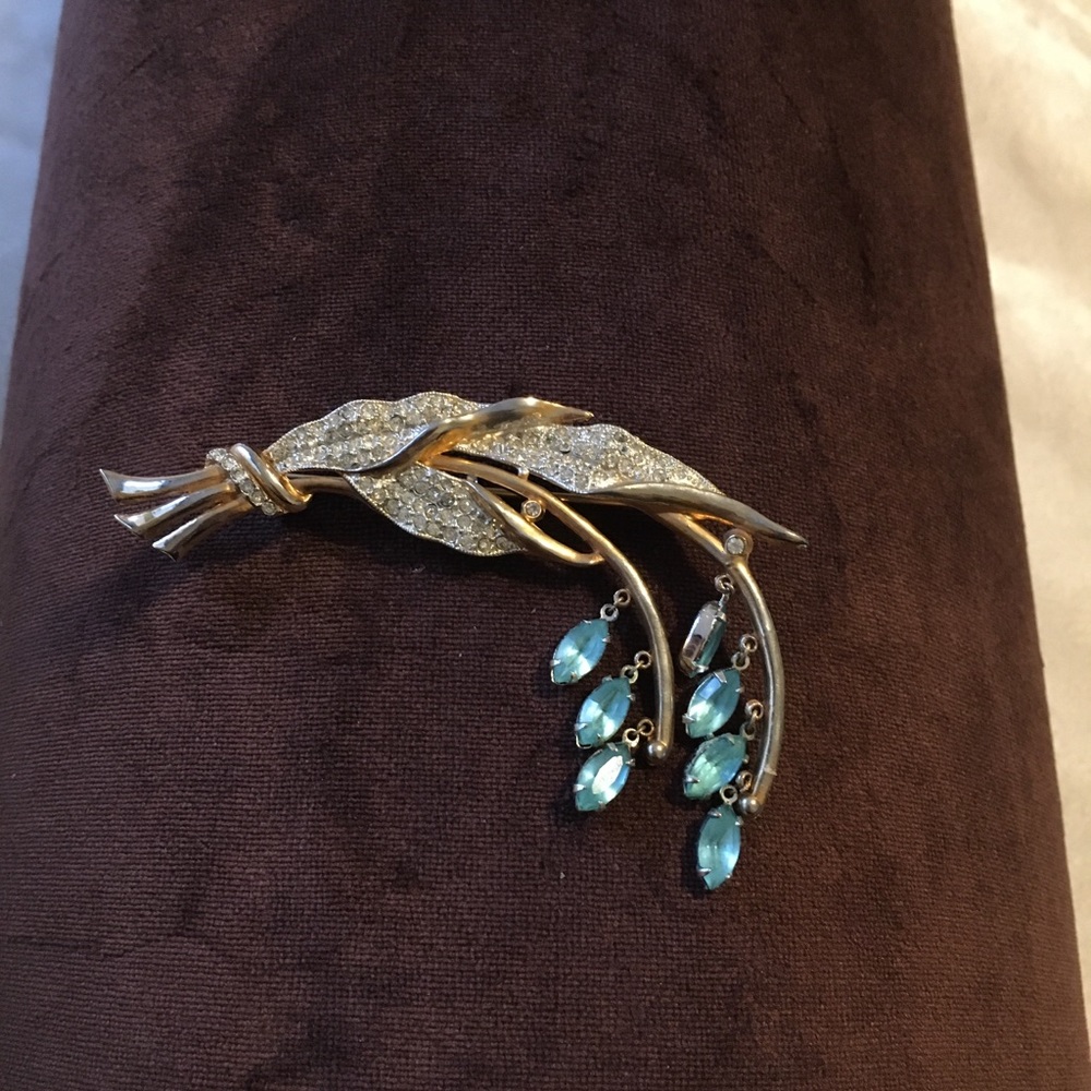 Brooch - Vintage Costume Pin -Rhinestones & Blue